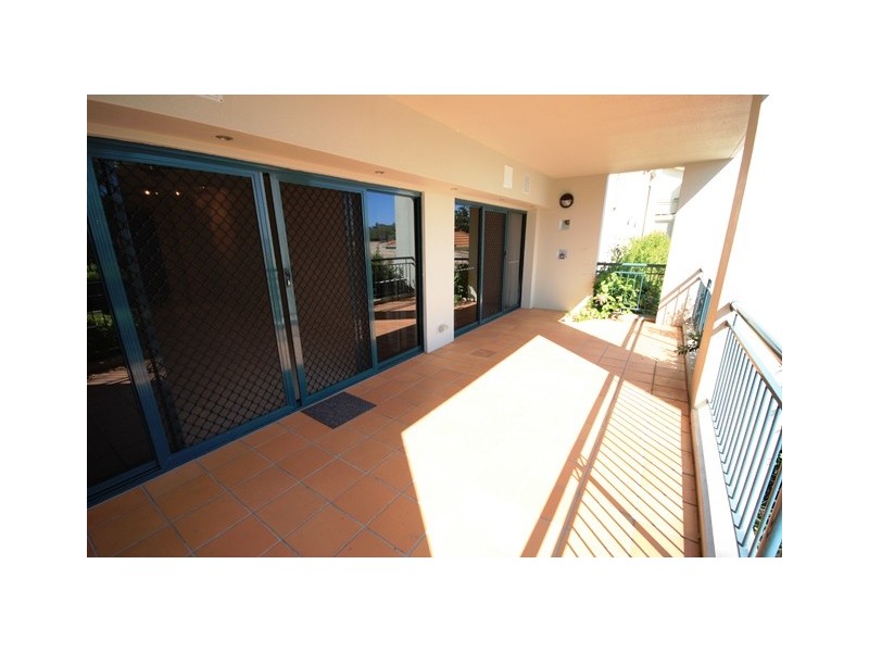 2/38 Beach Road, Dolphin Heads QLD 4740