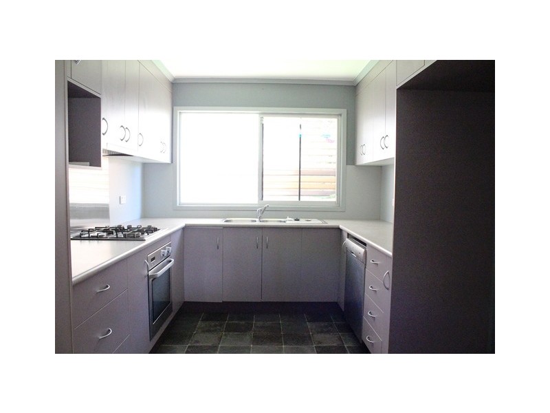 8 Cook Court, Moranbah QLD 4744