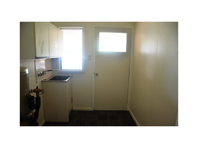 8 Cook Court, Moranbah QLD 4744