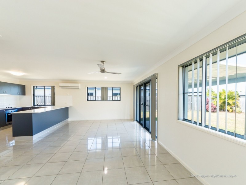 17 Galleon Circuit, Shoal Point QLD 4750