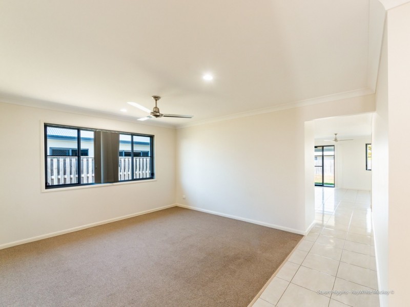 17 Galleon Circuit, Shoal Point QLD 4750