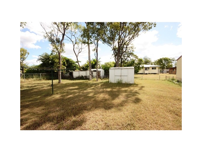 4 Purvis Court, Dysart QLD 4745