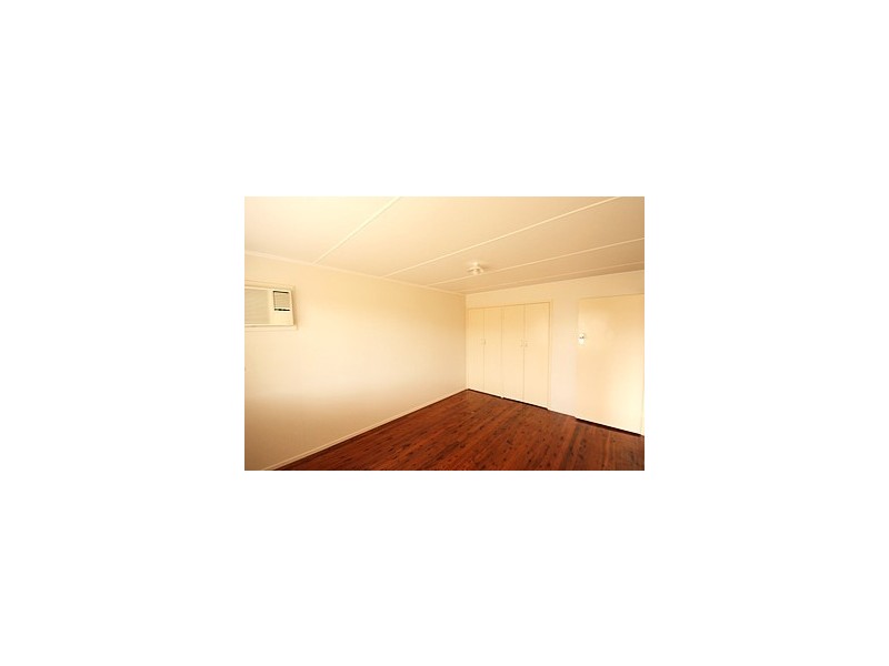 27 Shannon Crescent, Dysart QLD 4745