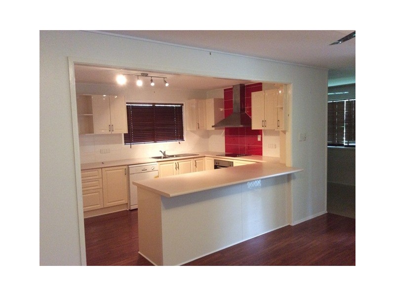 7 Archer Drive, Moranbah QLD 4744