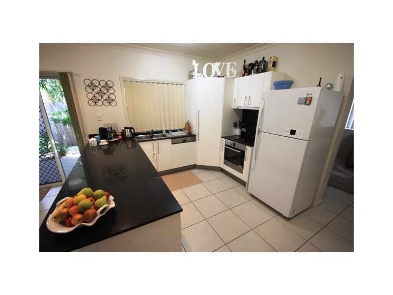11/8 Admiral Drive, Dolphin Heads QLD 4740