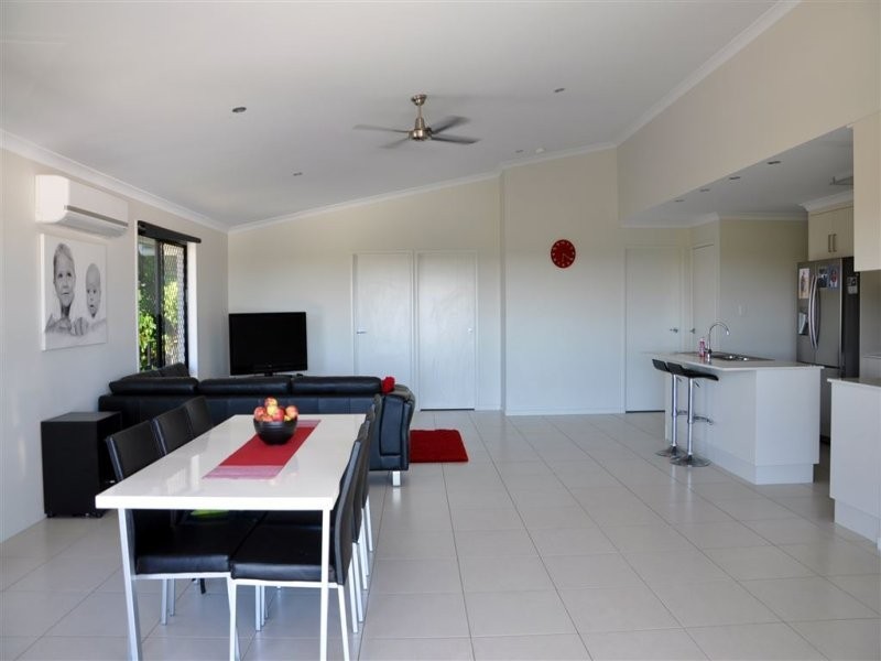 37 Village Circuit, Eimeo QLD 4740