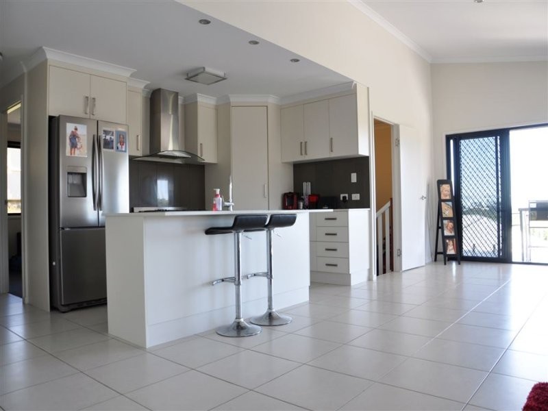 37 Village Circuit, Eimeo QLD 4740