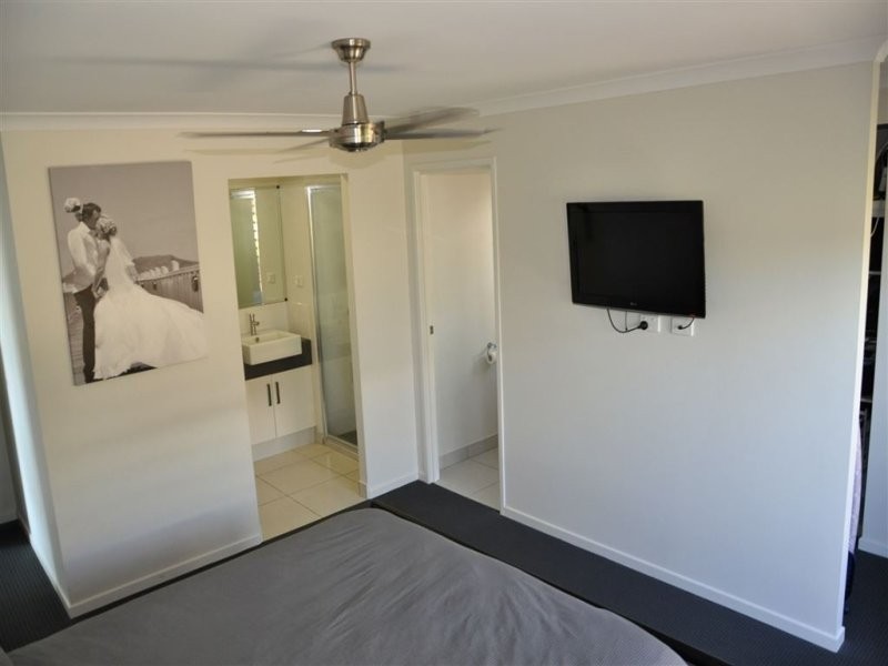 37 Village Circuit, Eimeo QLD 4740