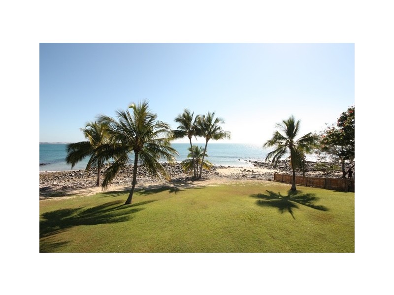 10/2 Beach Road, Dolphin Heads QLD 4740