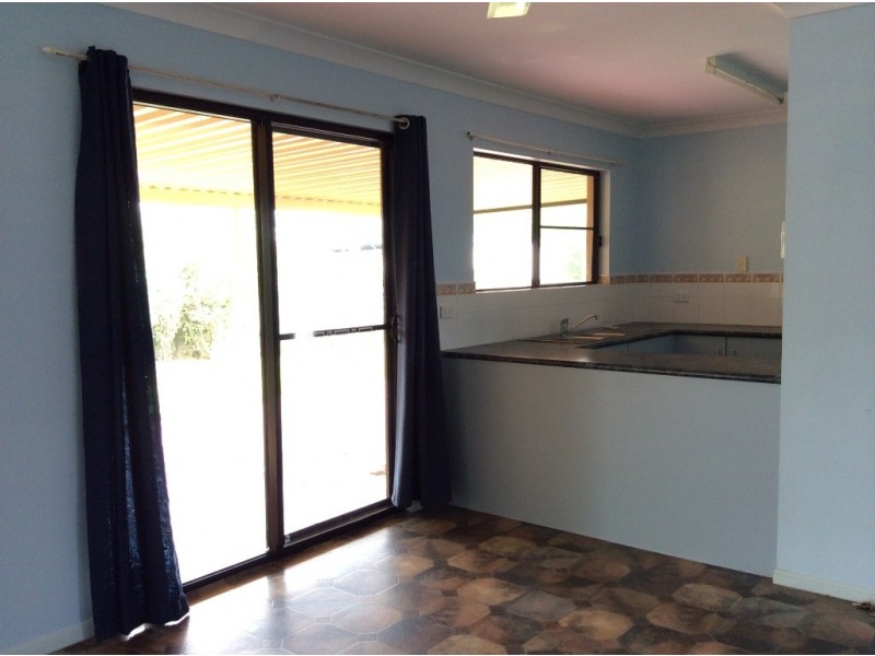 4 Busuttin Drive, Eimeo QLD 4740