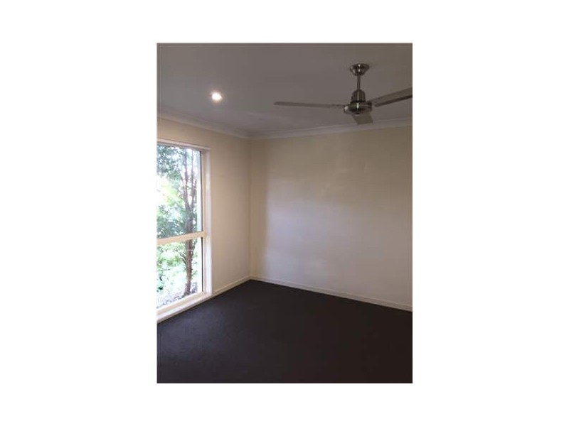 6 Halifax Place, Rural View QLD 4740