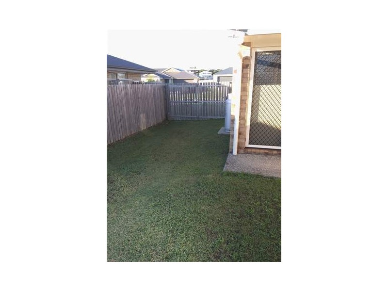 6 Halifax Place, Rural View QLD 4740