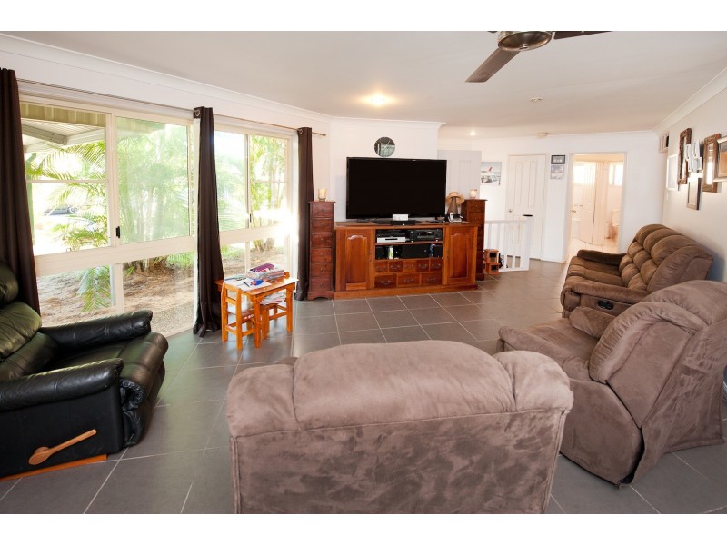 28 Elizabeth Drive, Bucasia QLD 4750