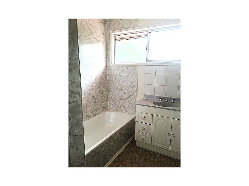 4 Grout Street, Moranbah QLD 4744
