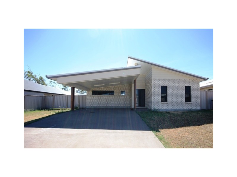52 Lambert Drive, Moranbah QLD 4744