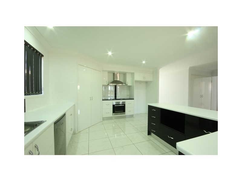 52 Lambert Drive, Moranbah QLD 4744