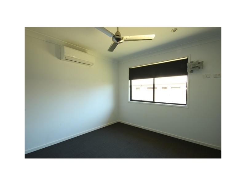 52 Lambert Drive, Moranbah QLD 4744