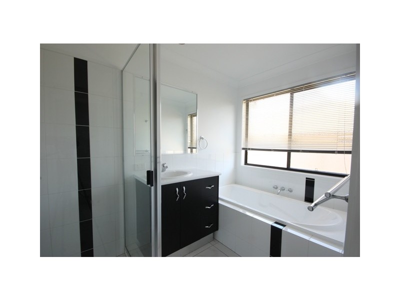 52 Lambert Drive, Moranbah QLD 4744