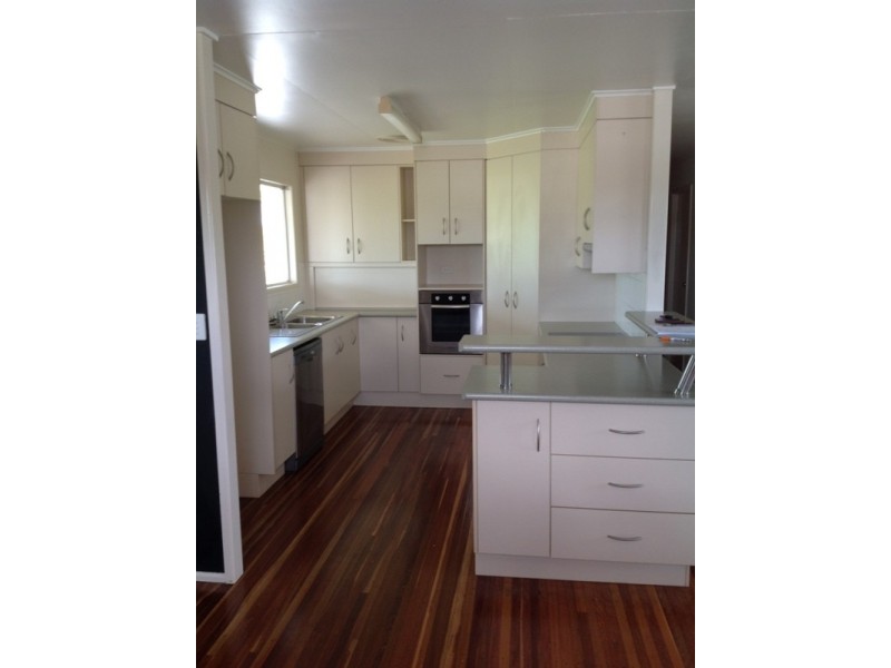 5 Caleb Crescent, Dysart QLD 4745