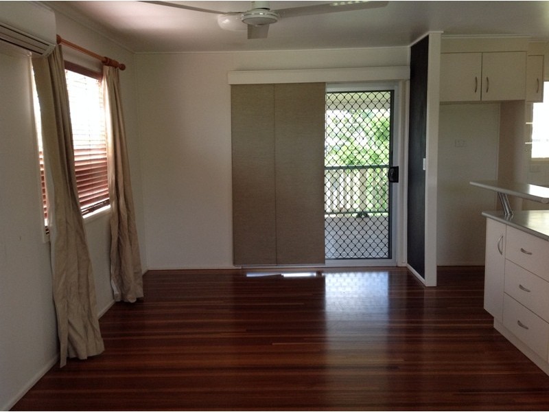 5 Caleb Crescent, Dysart QLD 4745