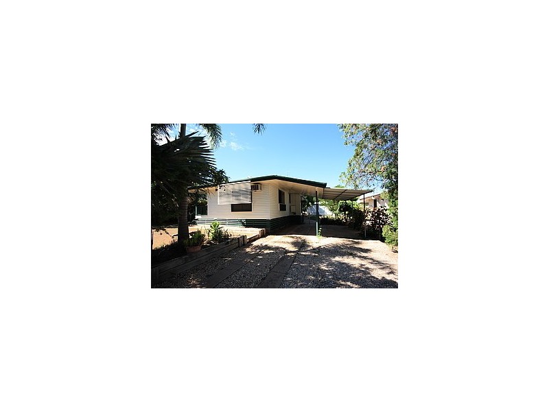 16 Lawrence Street, Moranbah QLD 4744