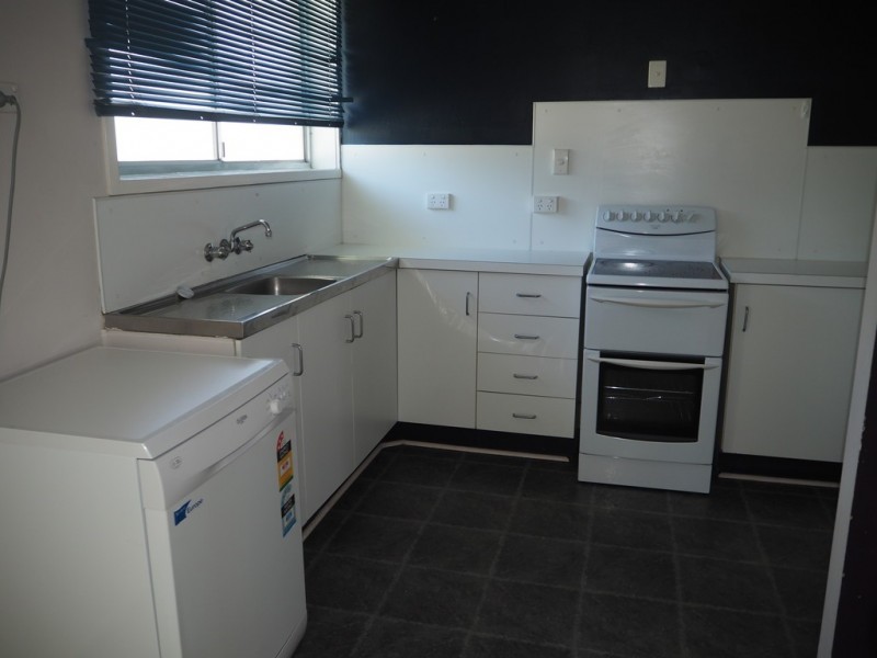 16 Macdonald Street, Dysart QLD 4745