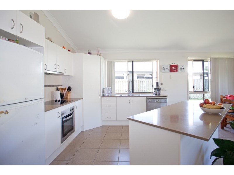 45 Whitehaven Drive, Blacks Beach QLD 4740
