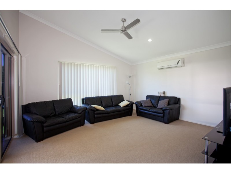 45 Whitehaven Drive, Blacks Beach QLD 4740