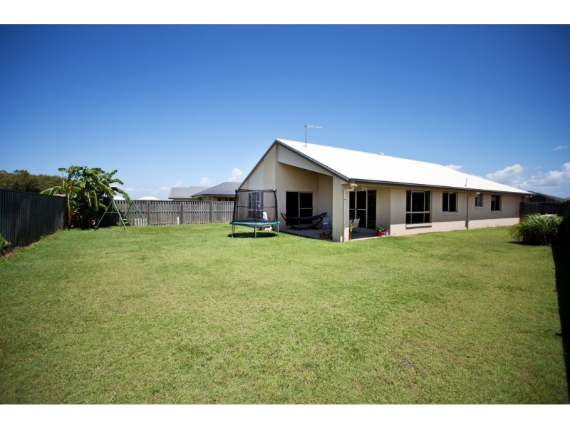 45 Whitehaven Drive, Blacks Beach QLD 4740