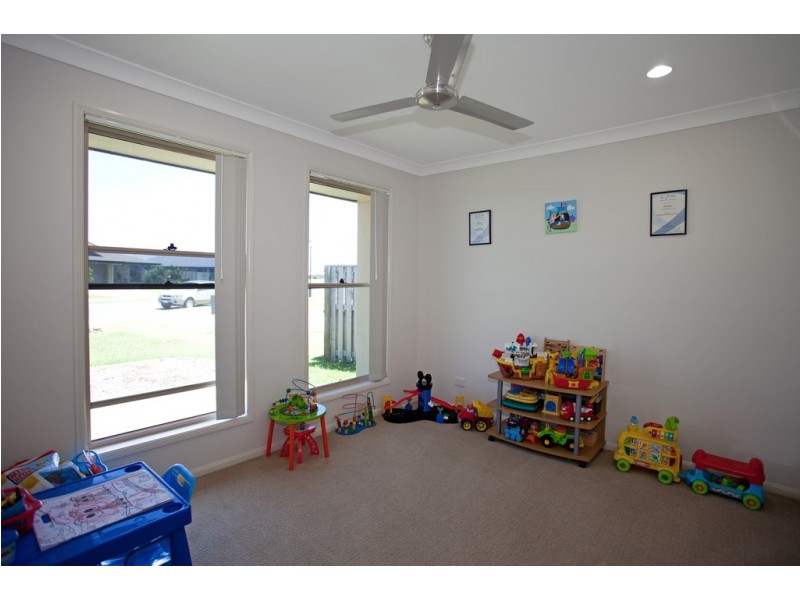 45 Whitehaven Drive, Blacks Beach QLD 4740