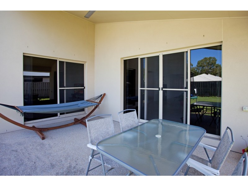 45 Whitehaven Drive, Blacks Beach QLD 4740