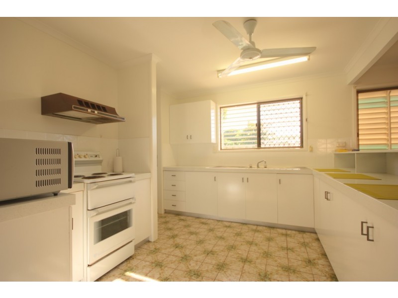 1/15 Shakespeare Street, East Mackay QLD 4740
