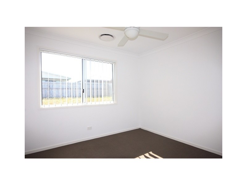5 Majesty Street, Rural View QLD 4740