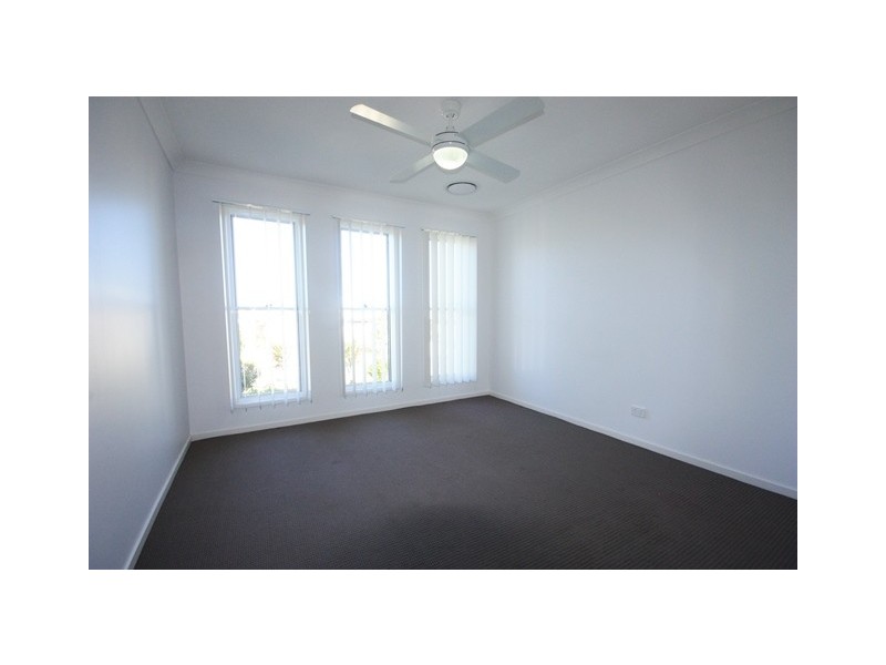 5 Majesty Street, Rural View QLD 4740