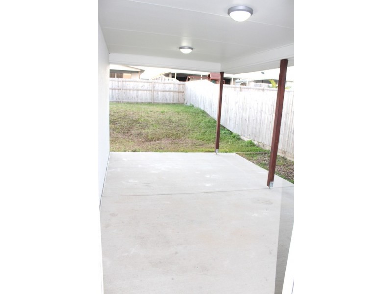 5 Majesty Street, Rural View QLD 4740