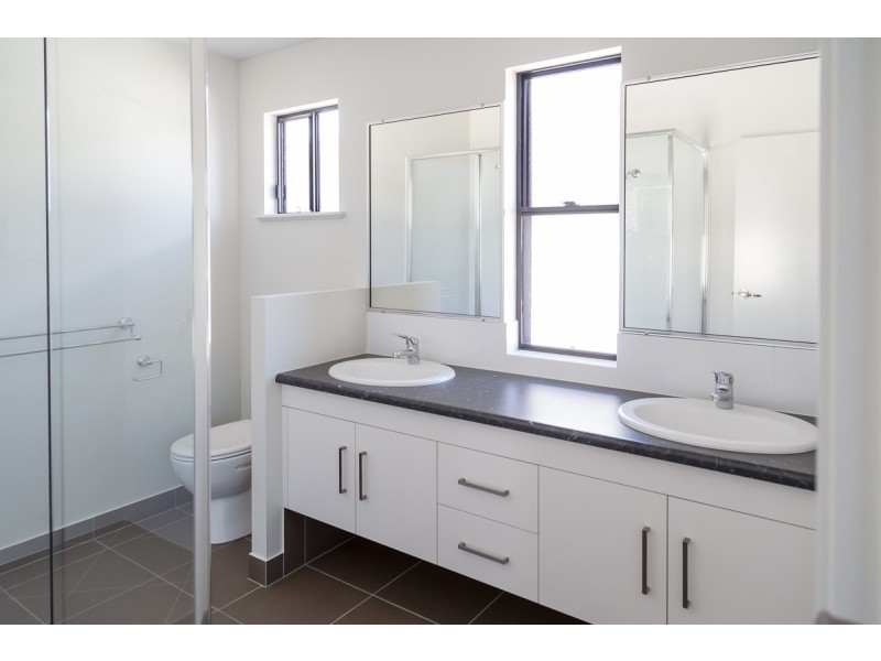 20 Maryvale Circuit, Beaconsfield QLD 4740