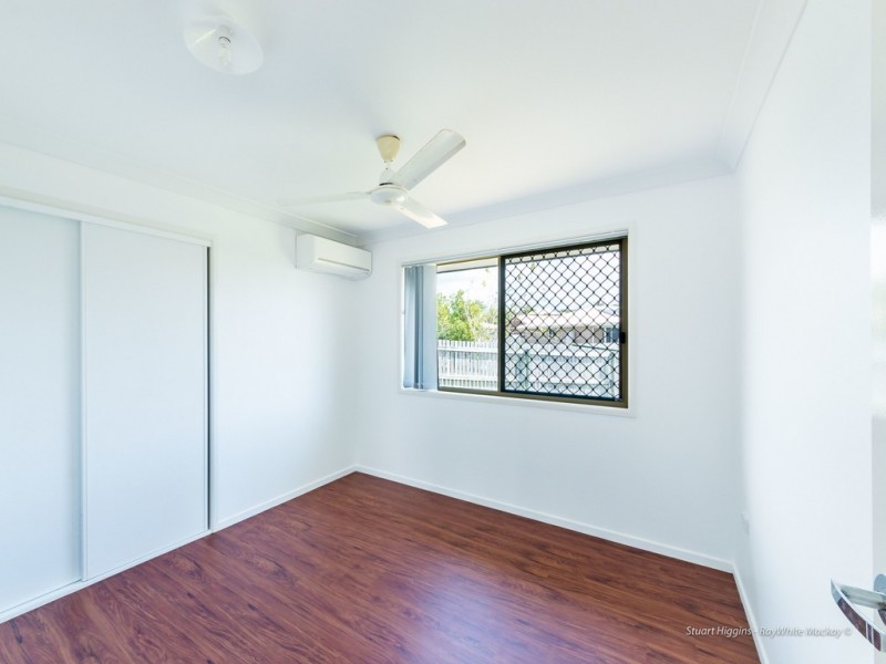 19 Crofton Close, Rural View QLD 4740