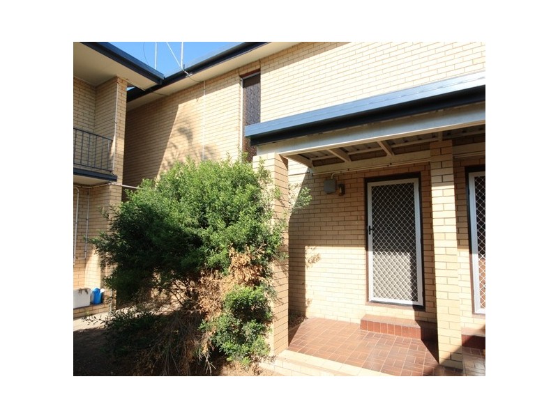 4/9 Creal Street, East Mackay QLD 4740