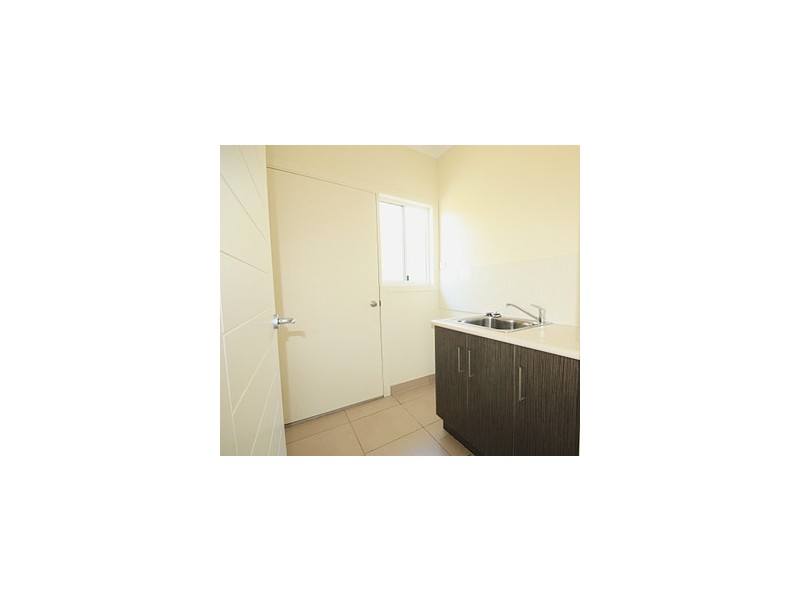 83 Village Cct, Eimeo QLD 4740