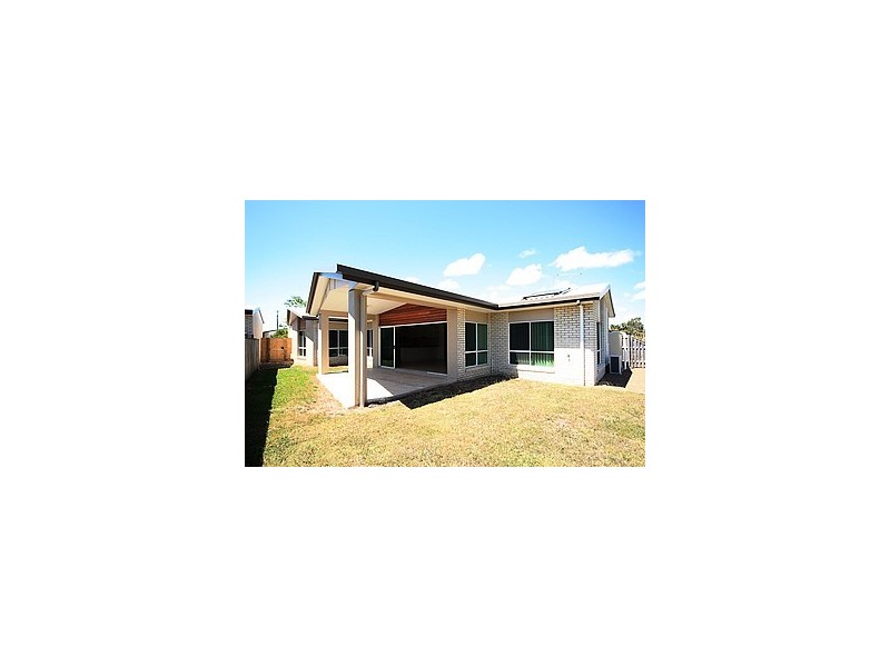 83 Village Cct, Eimeo QLD 4740