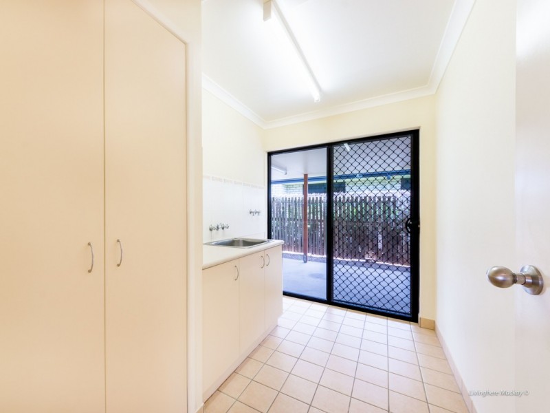 9 Dustwill Street, Eimeo QLD 4740