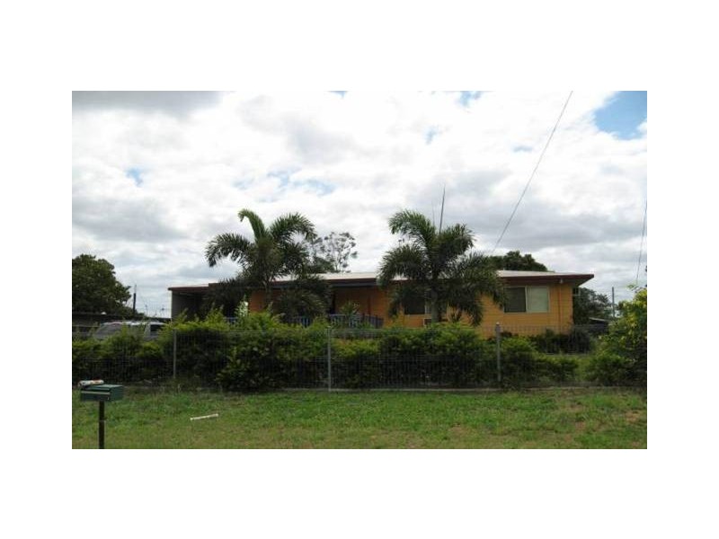 2 Gordon Terrace, Moranbah QLD 4744