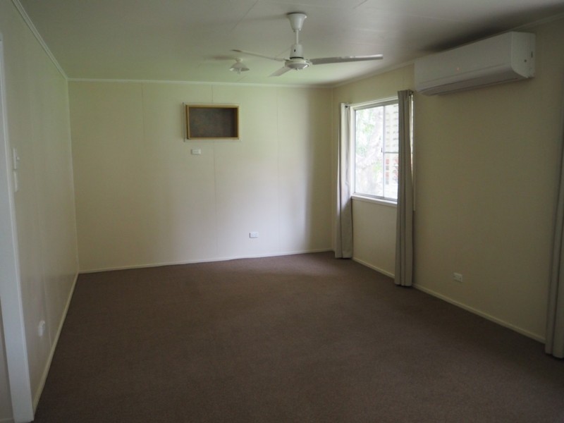 11 Bellarine Ct, Dysart QLD 4745