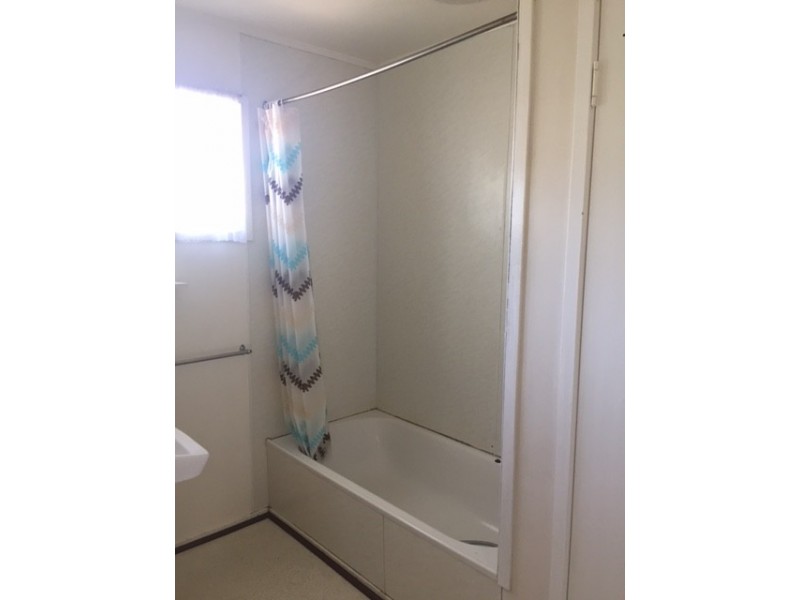 11 Bellarine Ct, Dysart QLD 4745