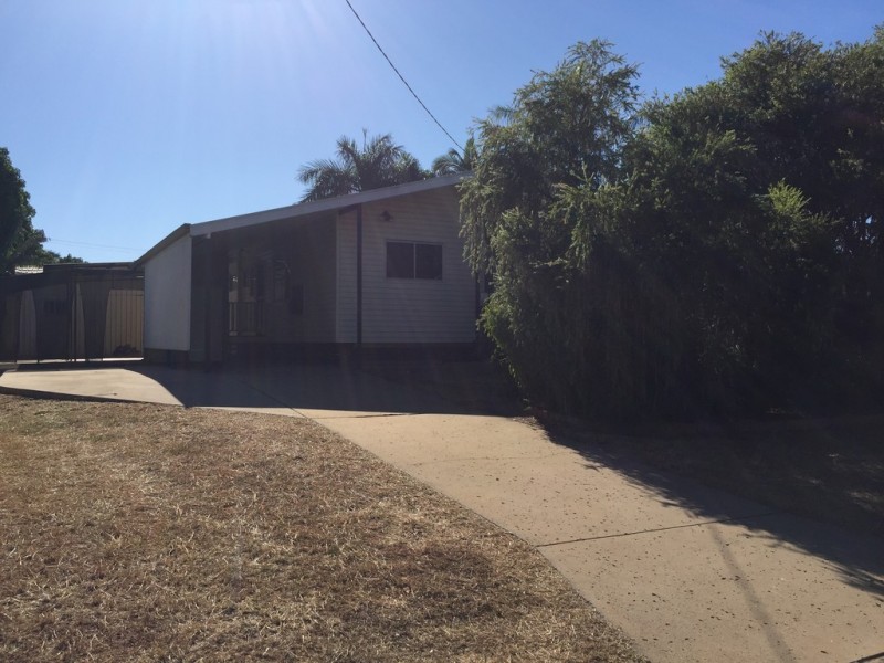 17 Cuthbert Street, Moranbah QLD 4744