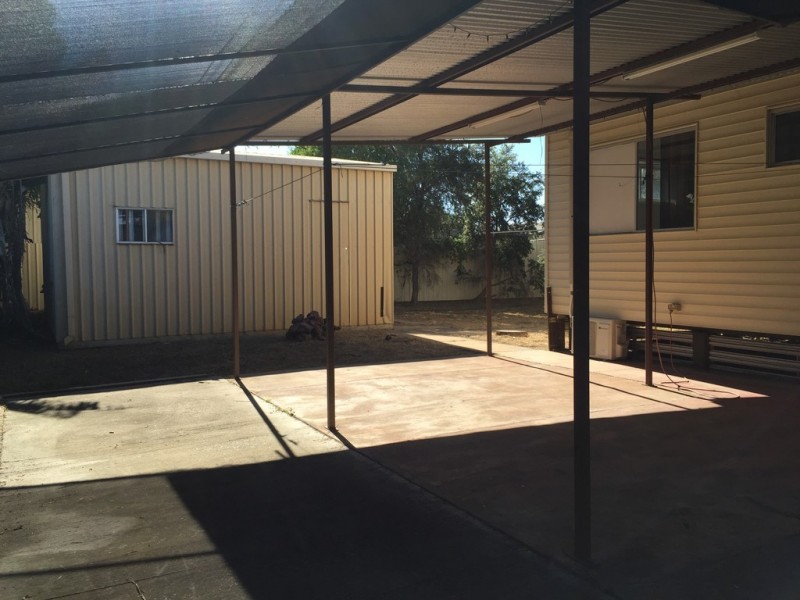 17 Cuthbert Street, Moranbah QLD 4744