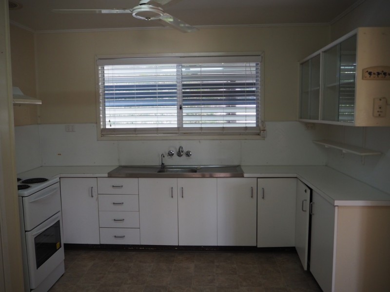 29 Beresford Crescent, Dysart QLD 4745