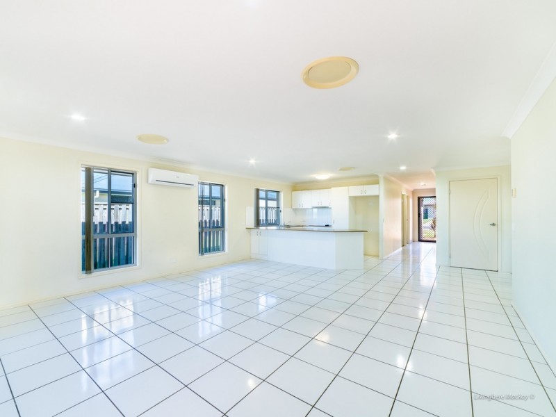 2/2 Duranbah Circuit, Blacks Beach QLD 4740