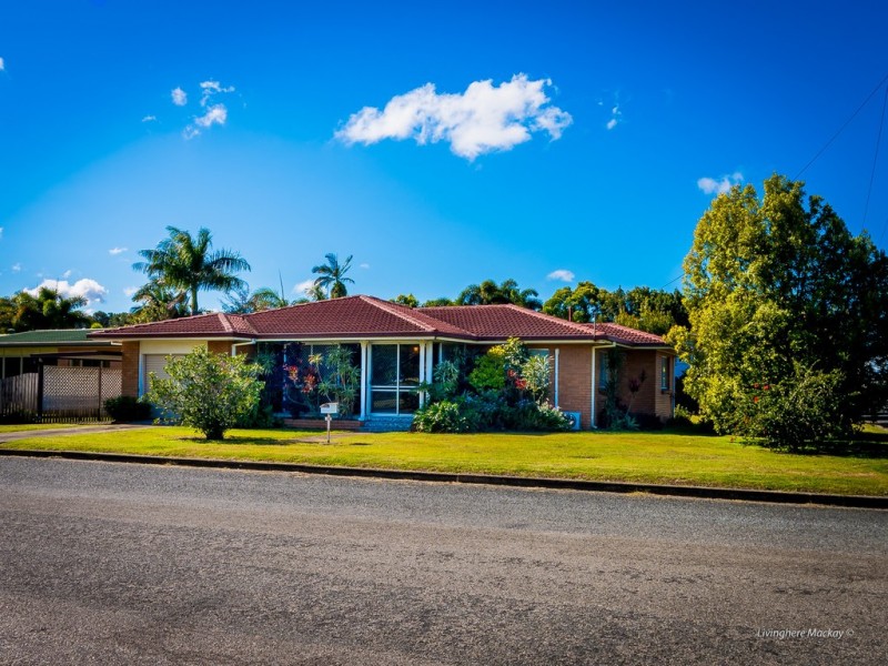 42 Thorning St, West Mackay QLD 4740