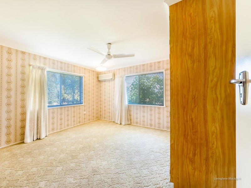 42 Thorning St, West Mackay QLD 4740